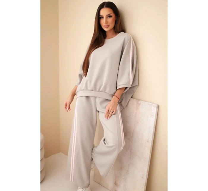 Dámsky viskózový maslový komplet so širokými nohavicami a voľnou blúzkou Fango