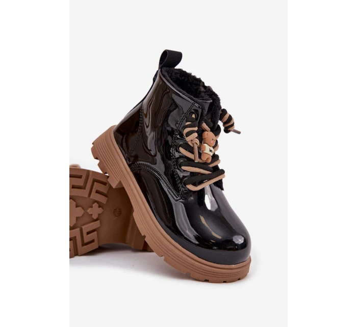 Ocieplane Botki Dziecięce Lakierowane Z Przypinką Miś Czarne Jovellea Ocieplane Botki Dziecięce Lakierowane Z Przypinką Miś Czarne Jovellea