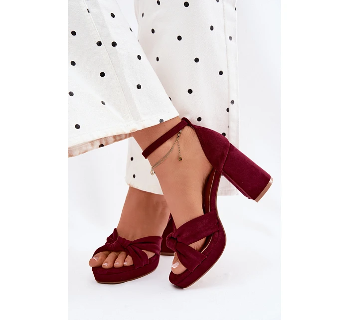 Dámské sandály na podpatku z imitace semiše bordové model 22107184 - Boto