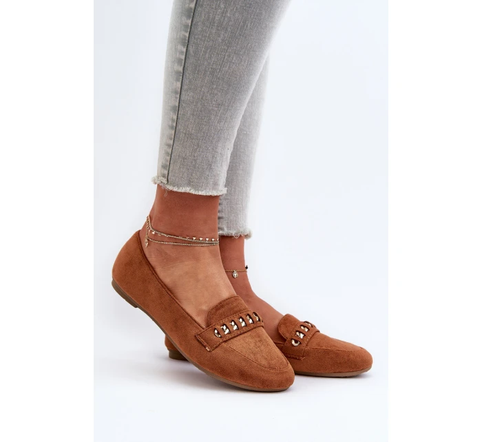 Lesklé dámské mokasíny s řetízkem Camel model 21656869 - Boto Lesklé dámské mokasíny s řetízkem Camel model 21656869 - Boto