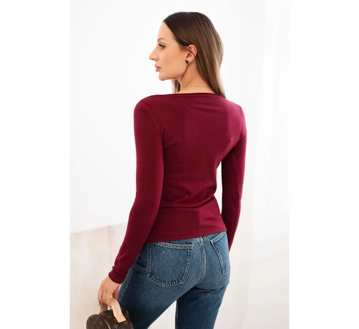 Dámsky viskózový sveter s okrúhlym výstrihom a priliehavým strihom bordovej farby