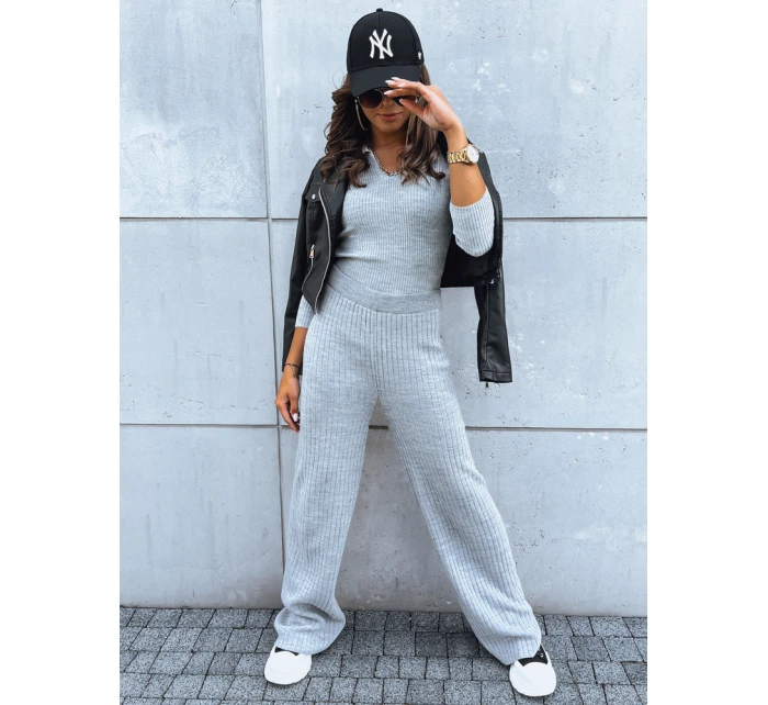 Dámské kalhoty s širokými nohavicemi šedé Dstreet model 21971162 - FashionStreet Dámské kalhoty s širokými nohavicemi šedé Dstreet model 21971162 - FashionStreet