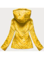 Krátka žltá prešívaná dámska bunda s kapucňou (B9566)