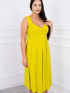 Šaty so širokými ramienkami