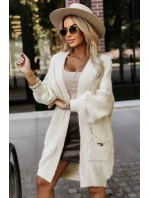 628-1 Módny oversize sveter s ozdobnou brošňou a praktickými vreckami - béžový 628-1 Módny oversize sveter s ozdobnou brošňou a praktickými vreckami - béžový