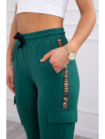 Zelené nákladné nohavice