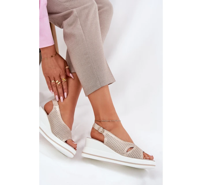 Dámské Kožené Sandály Na Klínu model 21695789 Zlaté - S.Barski