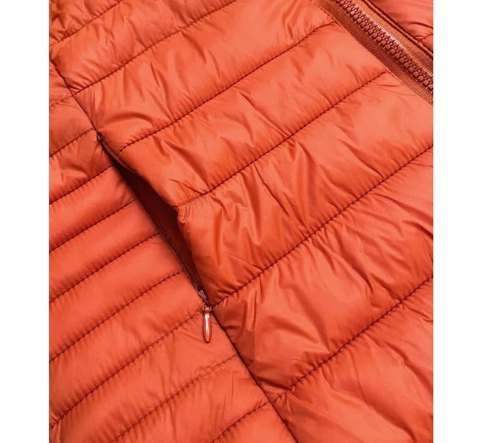 Prešívaná dámska vesta v tehlovej farbe (23038)