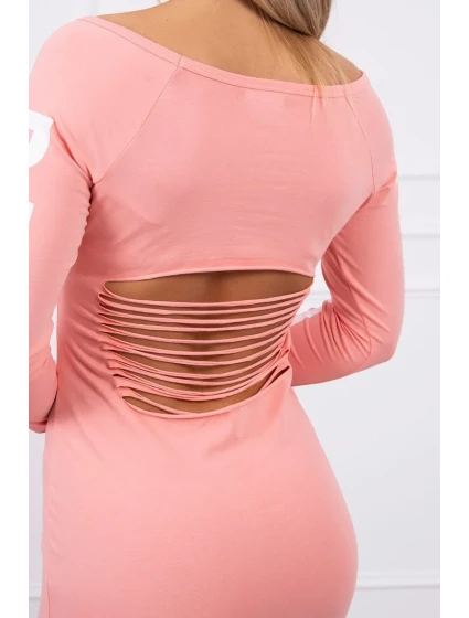 Roztrhané marhuľové šaty