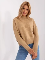 Sweter AT SW model 18900695 camelowy - FPrice Sweter AT SW model 18900695 camelowy - FPrice