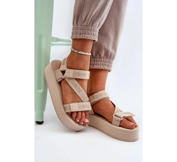 Sandále NN274A528 beige - Krok vo veľkom štýle Sandále NN274A528 beige - Krok vo veľkom štýle