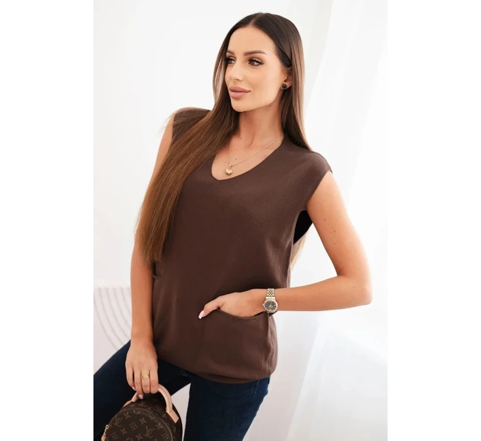 Dámsky viskózový sveter bez rukávov s vreckami a véčkovým výstrihom hnedej farby