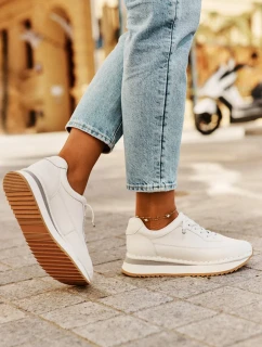 Dámske tenisky na platforme Big Star - biele