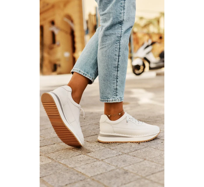 Dámske tenisky na platforme Big Star - biele