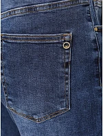 Jeansy damskie z paskiem mom fit niebieskie model 22365065 - FashionStreet Jeansy damskie z paskiem mom fit niebieskie model 22365065 - FashionStreet