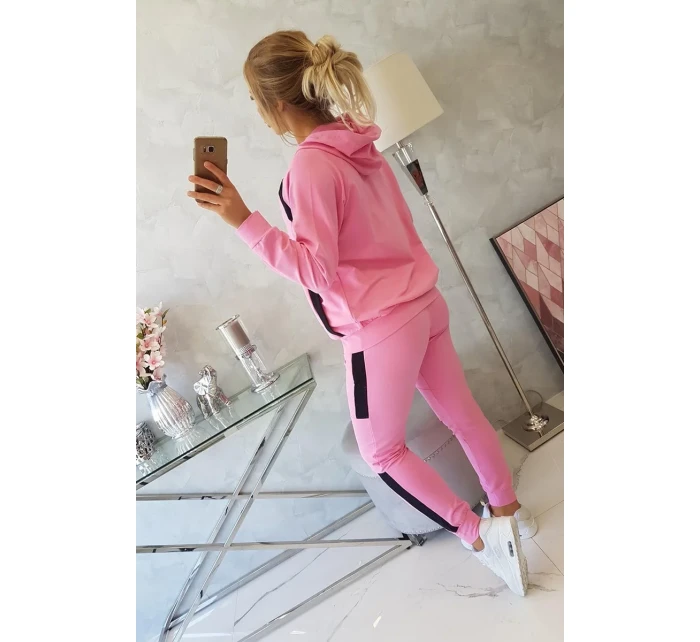 Športová sada s pruhmi svetlo ružová