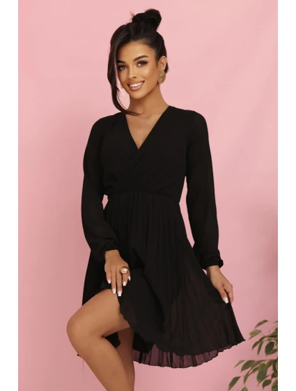 ISABELLE plisované šaty s dlouhými rukávy a výstřihem BLACK model 21215944 - numoco