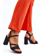 Lesklé sandály na vysokém podpatku černé model 21612439 - VINCEZA