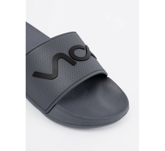 Klasické sivé a strieborné dámske ponožky na plochom podpätku Klasické sivé a strieborné dámske ponožky na plochom podpätku