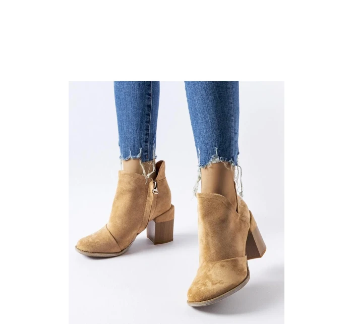 Topánky na podpätku model 206573 Solea Topánky na podpätku model 206573 Solea