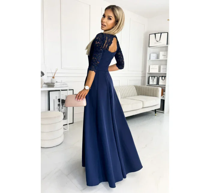 AMBER Tmavě modré elegantní dámské dlouhé krajkové šaty s výstřihem model 18012873 - numoco AMBER Tmavě modré elegantní dámské dlouhé krajkové šaty s výstřihem model 18012873 - numoco
