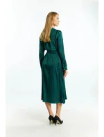 Dámské saténové šaty Bottle model 20243108 zelené - Monnari