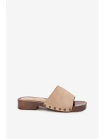 Dámske ploché papuče na podpätku so zlatými prackami Beige Girella Dámske ploché papuče na podpätku so zlatými prackami Beige Girella