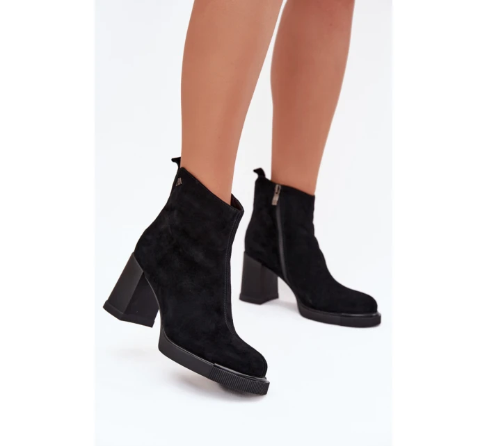 Topánky na podpätku model 217801 Krok vo veľkom štýle