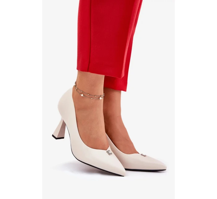 Elegantní dámské lodičky na rozšířeném jehlovém podpatku Vinceza – béžové Elegantní dámské lodičky na rozšířeném jehlovém podpatku Vinceza – béžové