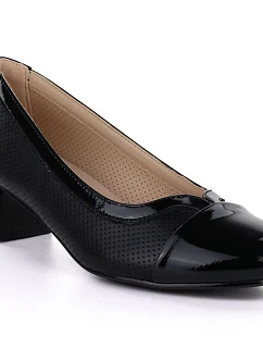 Dámske čierne lakované ažurové lodičky Vinceza 58631