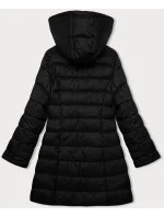 Černá prošívaná dámská bunda s kapucí model 19342627 - J.STYLE Černá prošívaná dámská bunda s kapucí model 19342627 - J.STYLE