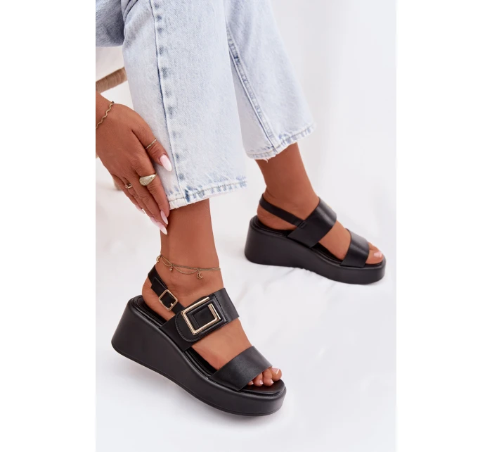 Dámské sandály na platformě s ozdobným detailem Černé model 22037679 - Boto