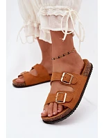Dámské pantofle s přezkami Camel model 22275142 - Boto