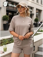 Dámsky viskózový set s motýlikom a šortkami v moka farbe FashionStreet AY1193 Dámsky viskózový set s motýlikom a šortkami v moka farbe FashionStreet AY1193