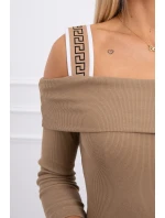 Ťavie šaty so širokými ramienkami Ťavie šaty so širokými ramienkami