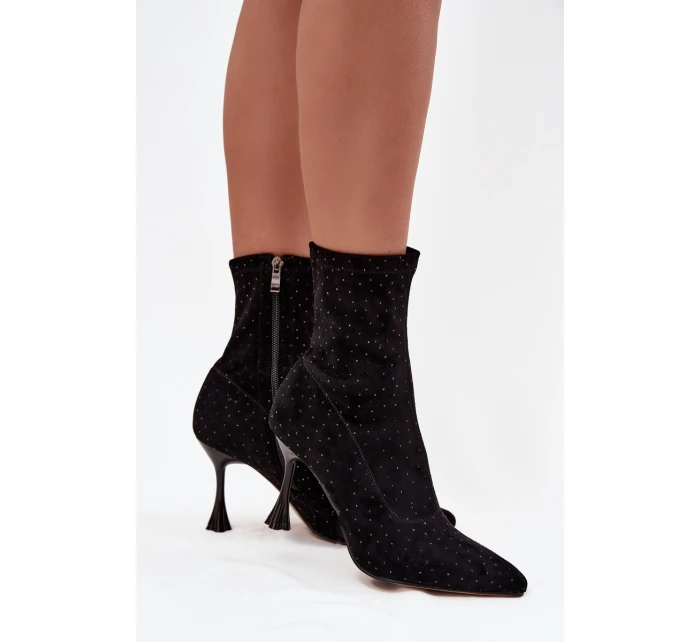 Zdobené dámské boty na podpatku D&A JC52-882 černé