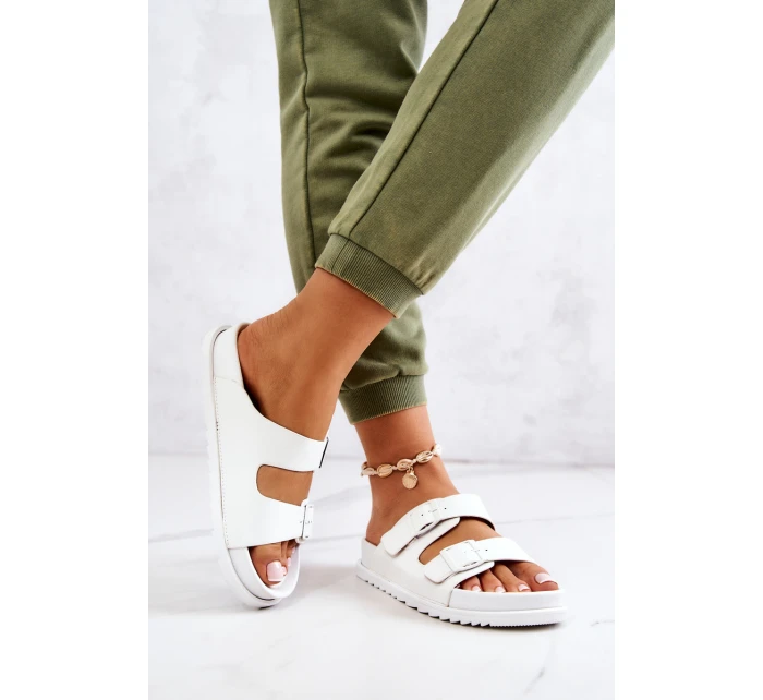 Gumové pantofle se sponou Bíle Corina Gumové pantofle se sponou Bíle Corina