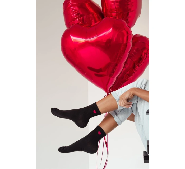 Dámske ponožky s malým srdiečkom - čierne Dámske ponožky s malým srdiečkom - čierne