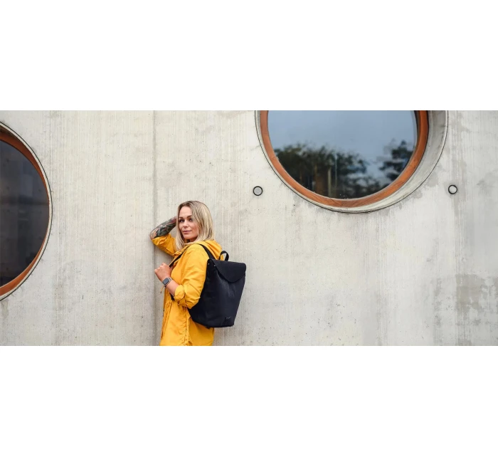 Mestský batoh VUCH Joanna Canva Black