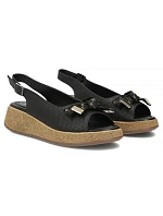 Dámske čierne kožené sandále na platforme Filippo DS7582