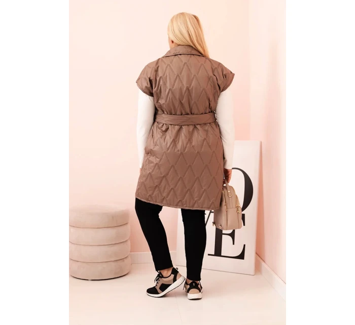 Dámská vesta Plus Size prošívaná s páskem a límcem fango Dámská vesta Plus Size prošívaná s páskem a límcem fango