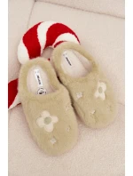 papuče s květinami pistáciové model 21772534 - Boto papuče s květinami pistáciové model 21772534 - Boto