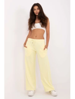 Tepláky model 216514 Relevantnosť