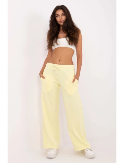 Tepláky model 216514 Relevantnosť