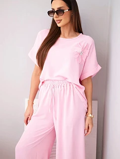 Dámsky viskózový set s ozdobným kvetom a širokými nohavicami candy pink