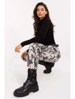 Dámske nohavice model 218437 Taliansko Moda Dámske nohavice model 218437 Taliansko Moda