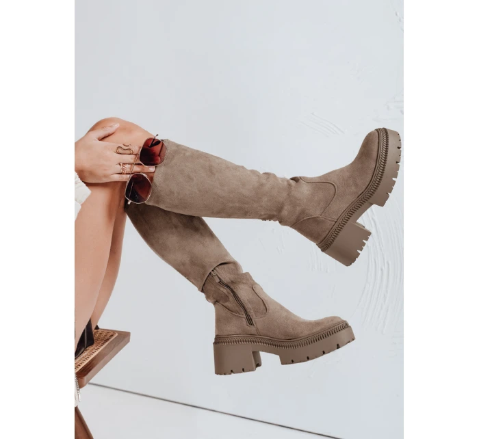 Dámské semišové kozačky na silné podrážce béžové Dstreet model 21993208 - FashionStreet