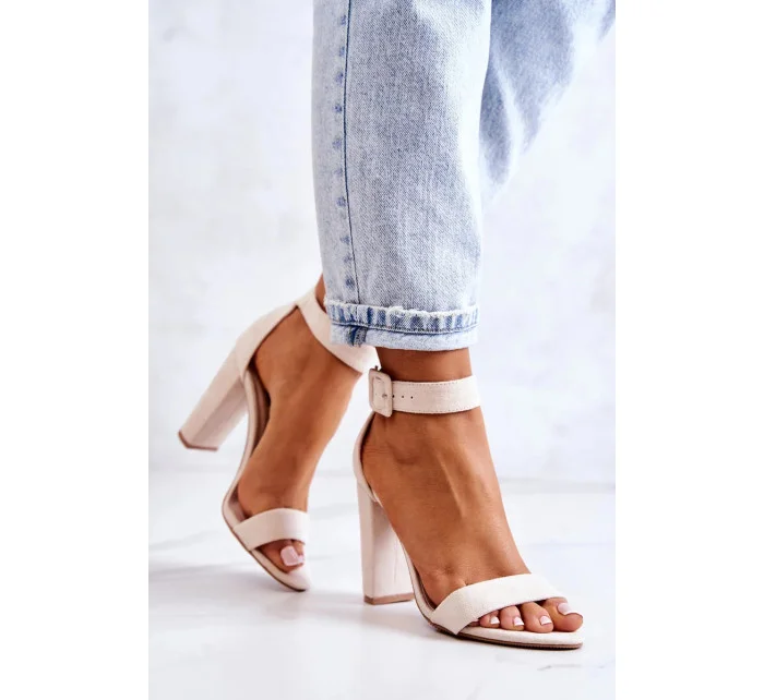 Semišové sandále s béžovou podrážkou Jacqueline - FPrice