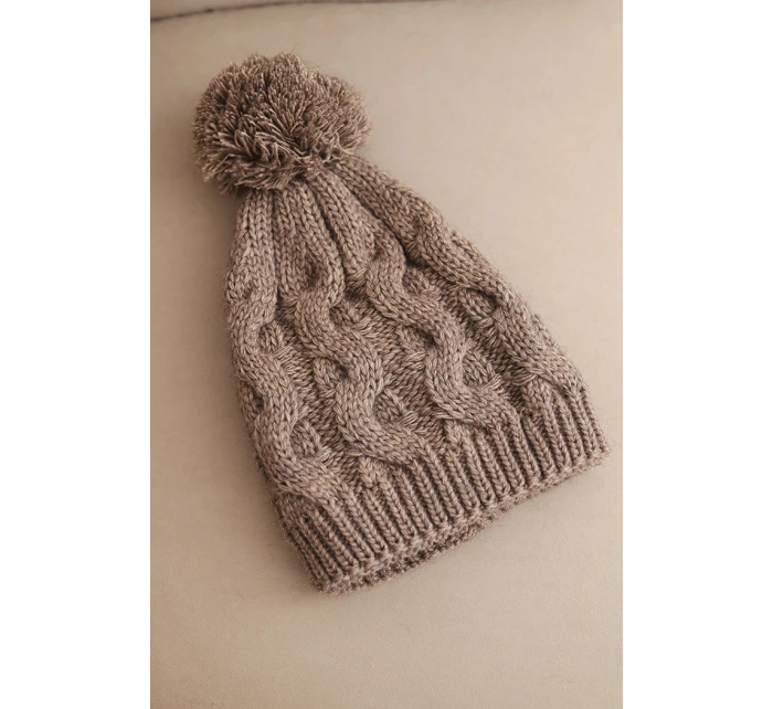 Dámska zimná čiapka z vlny s hrubým pleteným vzorom K458 mocca
