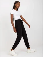 B 005 tepláky.11X čierna